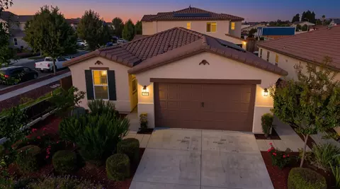 715 Alicante Dr, Hollister, CA 95023