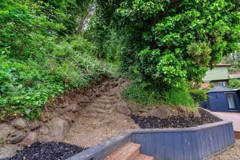 Exterior - 610 Nestora Ave, Aptos, CA 95003 photo 6 of 9