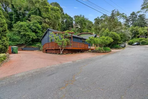 Exterior - 610 Nestora Ave, Aptos, CA 95003 photo 3 of 9