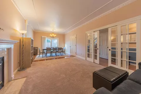 Living - 967 Hancock St, Salinas, CA 93906 photo 2 of 5