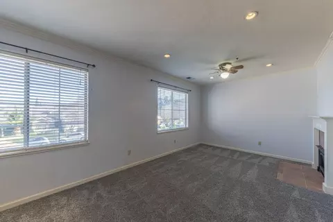 Living - 967 Hancock St, Salinas, CA 93906 photo 5 of 5