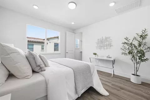 Bedroom - 323 Alviso Ter, Sunnyvale, CA 94085 photo 2 of 7