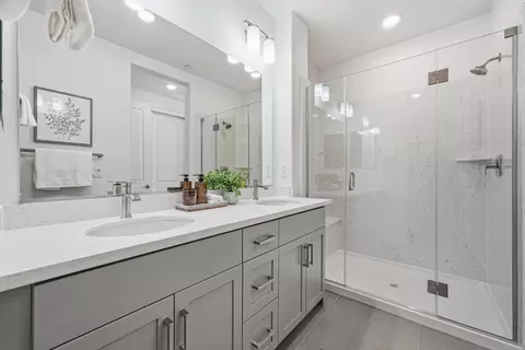 Bath - 323 Alviso Ter, Sunnyvale, CA 94085 photo 1 of 4