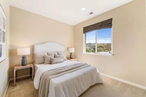 Bedroom - 4460 Peninsula Point Dr, Seaside, CA 93955 photo 4 of 7
