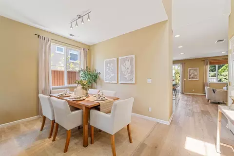 Dining - 4460 Peninsula Point Dr, Seaside, CA 93955 photo 2 of 3