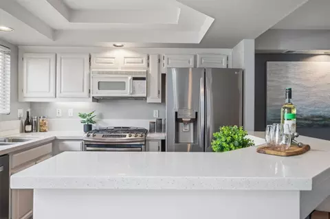Kitchen - 71 Patrick Way, Half Moon Bay, CA 94019 photo 1 of 5