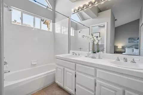 Bath - 71 Patrick Way, Half Moon Bay, CA 94019 photo 3 of 4