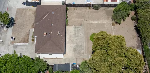 View/Area - 309 Tyrella Ave, Mountain View, CA 94043 photo 4 of 5