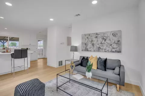 Living - 7516 Stagecoach Rd, Dublin, CA 94568 photo 3 of 4