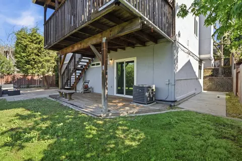 Exterior - 7516 Stagecoach Rd, Dublin, CA 94568 photo 8 of 10