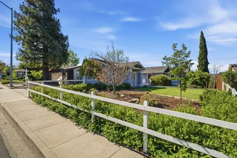 Exterior - 7516 Stagecoach Rd, Dublin, CA 94568 photo 2 of 10