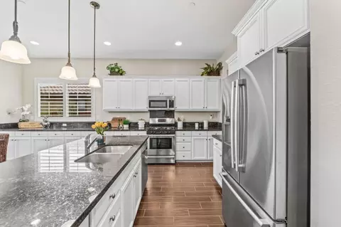 Kitchen - 3716 Chiavari Way, Manteca, CA 95337 photo 3 of 5