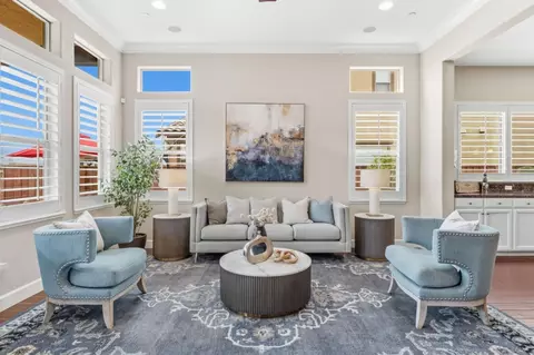 Living - 3716 Chiavari Way, Manteca, CA 95337 photo 2 of 3