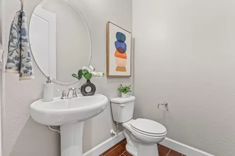 Bath - 3716 Chiavari Way, Manteca, CA 95337 photo 5 of 7