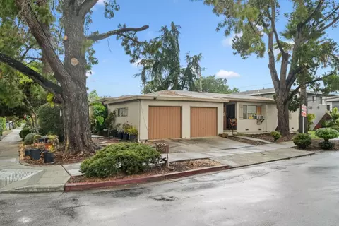 1479 Ebener St, Redwood City, CA 94061
