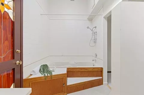 Bath - 425 Exeter Pl, Marina, CA 93933 photo 4 of 6