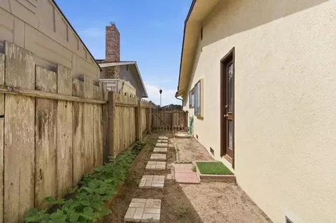 Exterior - 425 Exeter Pl, Marina, CA 93933 photo 3 of 6