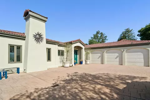 17 Kite Hill Rd, Santa Cruz, CA 95060