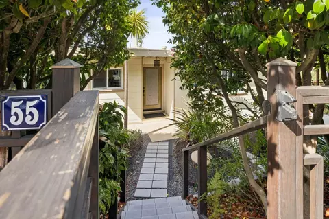 55 Asilomar Cir, Oakland, CA 94611