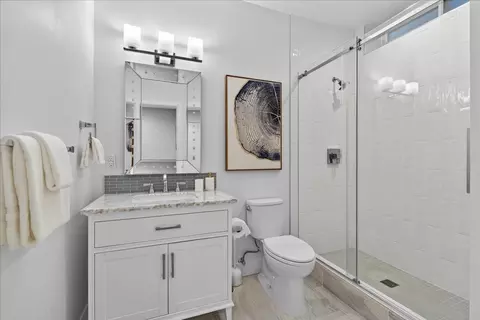 Bath - 10200 Empire Ave, Cupertino, CA 95014 photo 7 of 7