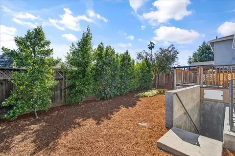 Exterior - 10200 Empire Ave, Cupertino, CA 95014 photo 6 of 6