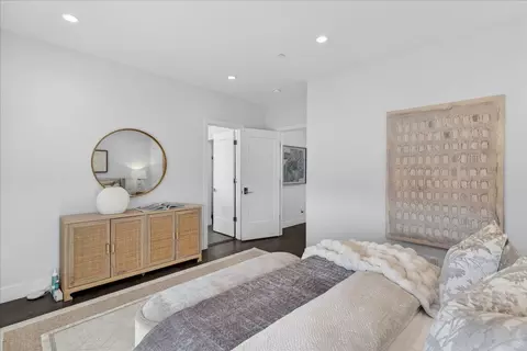 Bedroom - 10200 Empire Ave, Cupertino, CA 95014 photo 4 of 6