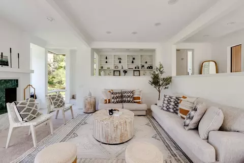 Living - 4192 Sunridge Rd, Pebble Beach, CA 93953 photo 2 of 4