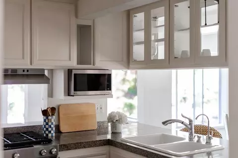 Kitchen - 4192 Sunridge Rd, Pebble Beach, CA 93953 photo 3 of 4