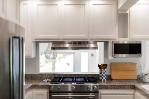 Kitchen - 4192 Sunridge Rd, Pebble Beach, CA 93953 photo 1 of 4
