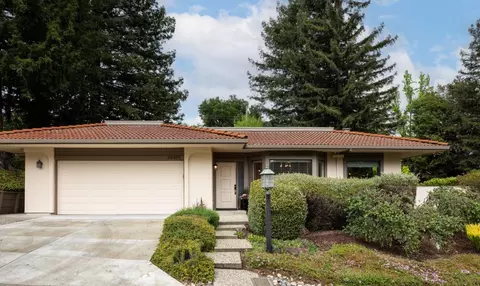 22415 Rancho Deep Cliff Dr, Cupertino, CA 95014
