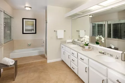 Bath - 22415 Rancho Deep Cliff Dr, Cupertino, CA 95014 photo 1 of 2