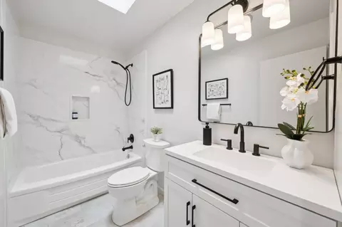 Bath - 851 Standish Rd, Pacifica, CA 94044 photo 3 of 3