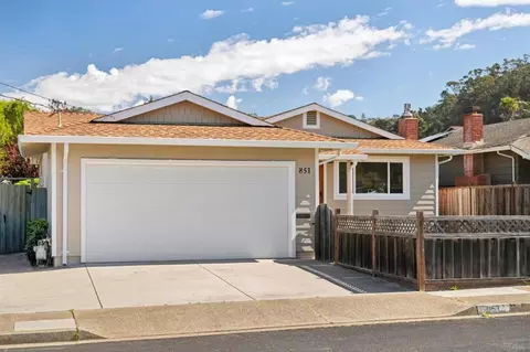 851 Standish Rd, Pacifica, CA 94044