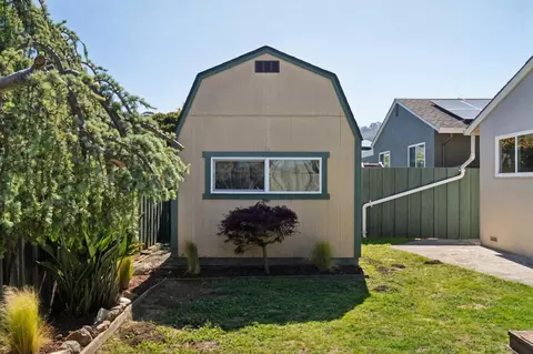Exterior - 851 Standish Rd, Pacifica, CA 94044 photo 5 of 7