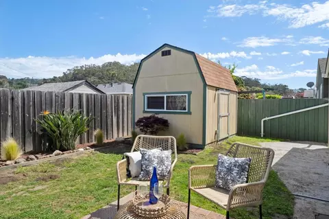 Exterior - 851 Standish Rd, Pacifica, CA 94044 photo 4 of 7