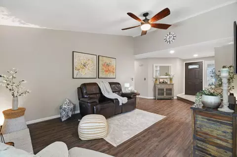 Entry Way - 1140 Valbusa, Gilroy, CA 95020 photo 1 of 2