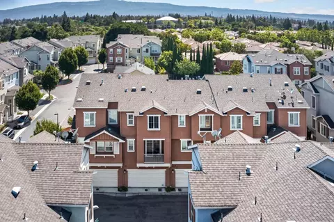 View/Area - 461 Bedford Loop, Mountain View, CA 94043 photo 6 of 7