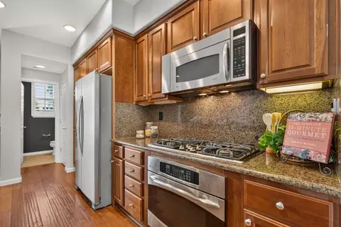 Kitchen - 461 Bedford Loop, Mountain View, CA 94043 photo 1 of 4