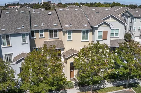 View/Area - 461 Bedford Loop, Mountain View, CA 94043 photo 5 of 7