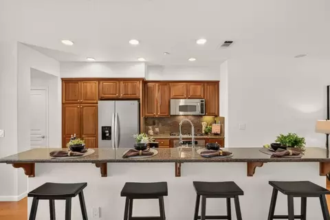 Kitchen - 461 Bedford Loop, Mountain View, CA 94043 photo 3 of 4