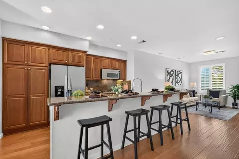 Kitchen - 461 Bedford Loop, Mountain View, CA 94043 photo 4 of 4