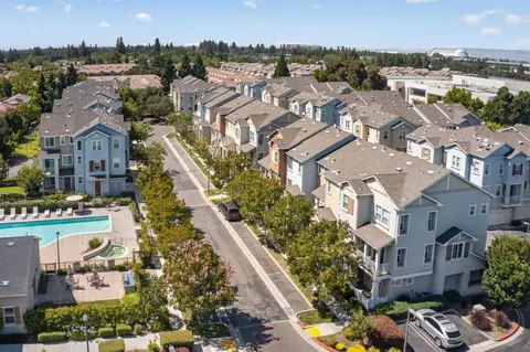 View/Area - 461 Bedford Loop, Mountain View, CA 94043 photo 4 of 7