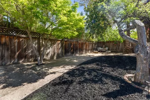 Exterior - 537 Mountain View Ave, Mountain View, CA 94041 photo 8 of 16