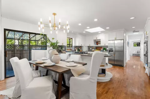Dining - 537 Mountain View Ave, Mountain View, CA 94041 photo 3 of 4