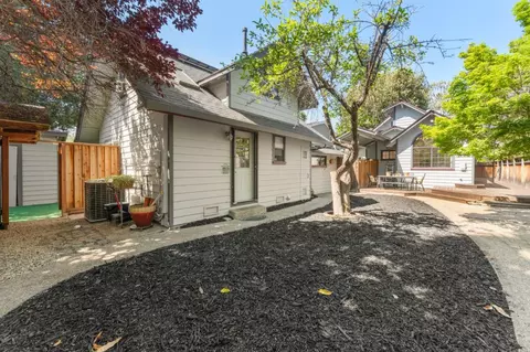 Exterior - 537 Mountain View Ave, Mountain View, CA 94041 photo 6 of 16