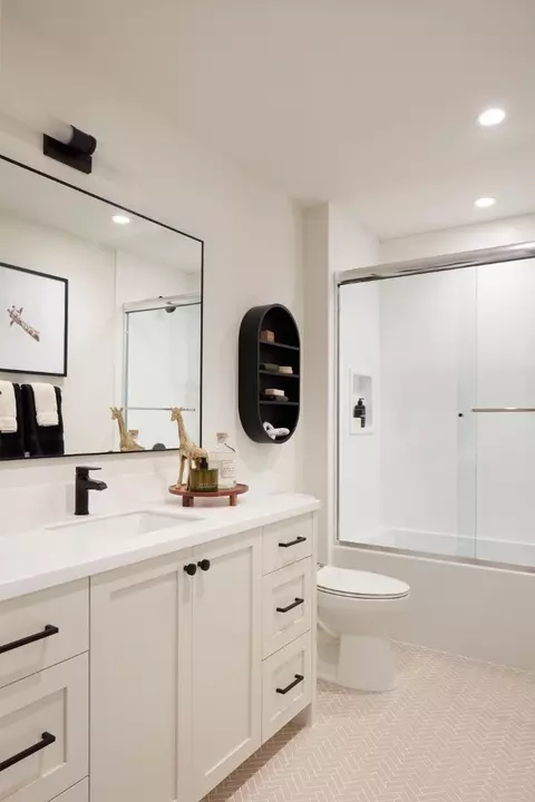 Bath - 38409 Amaranto St, Newark, CA 94560 photo 6 of 6