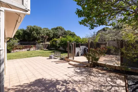 Exterior - 17554 Sugarmill Rd, Salinas, CA 93908 photo 4 of 14