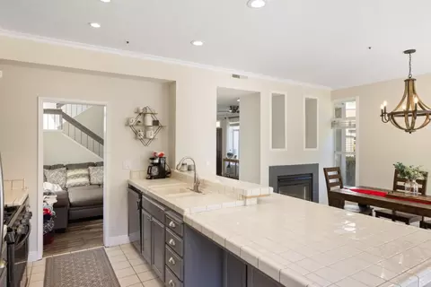 Kitchen - 17554 Sugarmill Rd, Salinas, CA 93908 photo 2 of 6