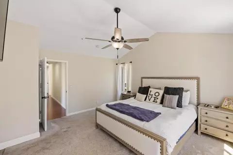 Bedroom - 17554 Sugarmill Rd, Salinas, CA 93908 photo 2 of 5