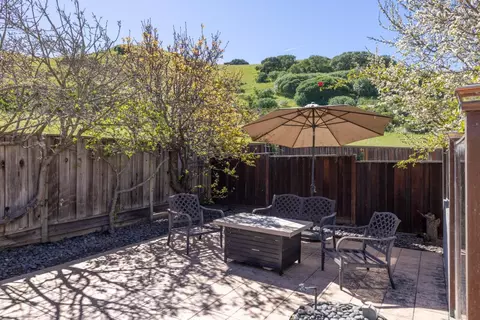 Exterior - 17554 Sugarmill Rd, Salinas, CA 93908 photo 8 of 14